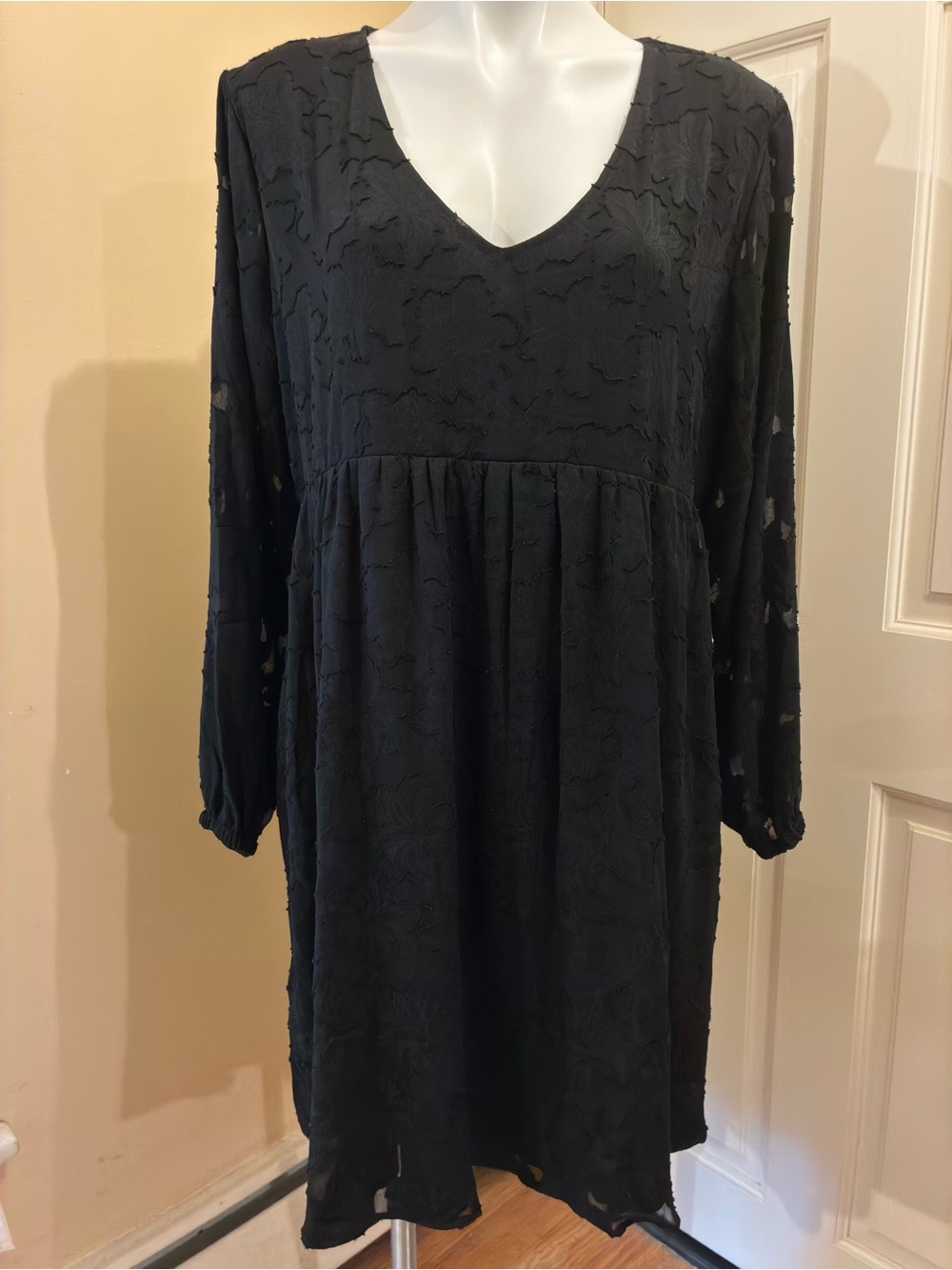 Maurices Textured Floral Pattern Long Sleeve Babydoll Dress Black Size XL